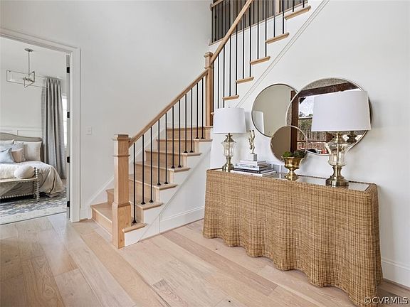 2nd image of 6089 Rivermere Ln