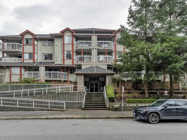 1215 Pacific St #110, Coquitlam, BC V3B 7M4