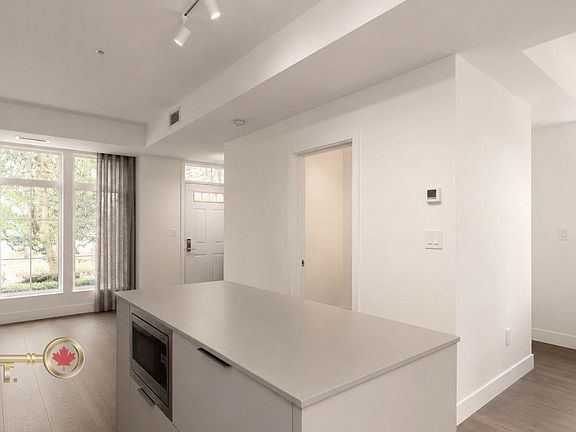 3rd image of 2070 Curling Rd #102