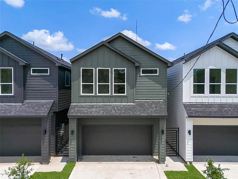 6321 Foster St — Photo 3