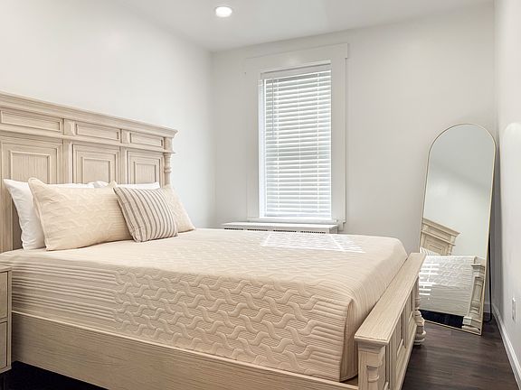 5th image of 243 Lincoln Ave #3
