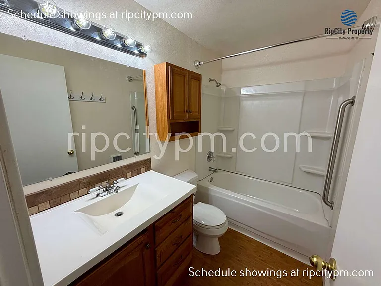 11837 SE Gladstone St — Photo 5