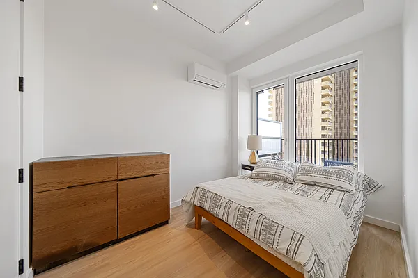 Rented by Carroll Development Leasing LLC | media 7