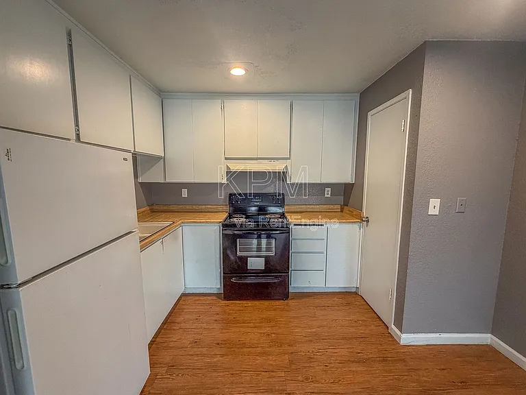 Residences at Brookside — Photo 10