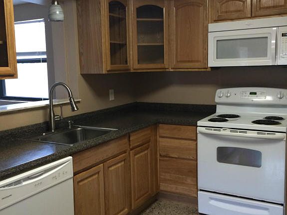2nd image of 1503 Vista Ter
