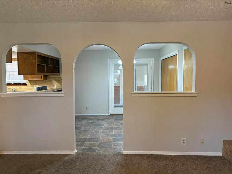 3902 Parker Blvd — Photo 4