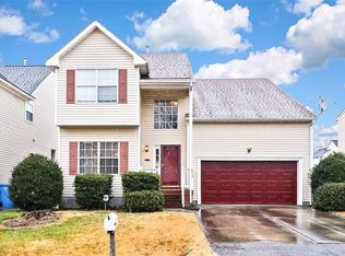 613 Ray Ave, Chesapeake, VA 23320