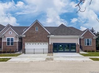 2206 Chase Dr #95, Howell, MI