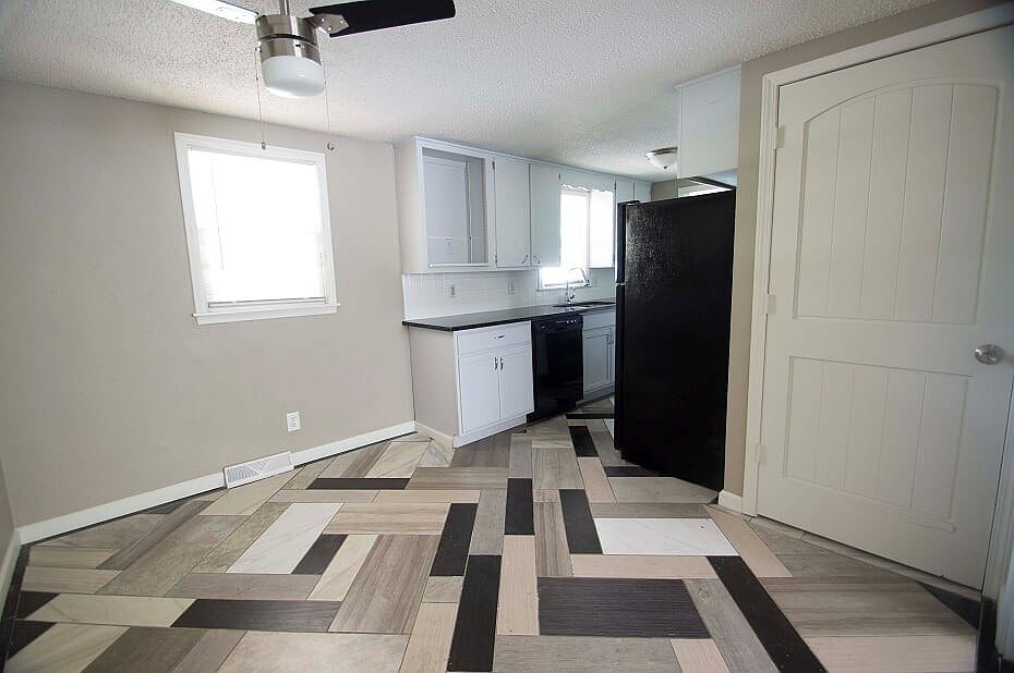 2nd image of 4121 N Drury Ave