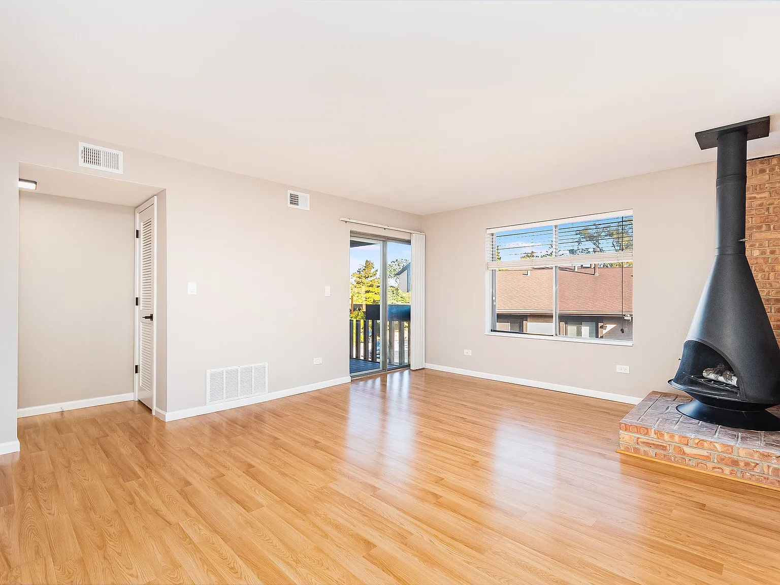 1 bed, 690 sqft, $1,595 — Photo 2