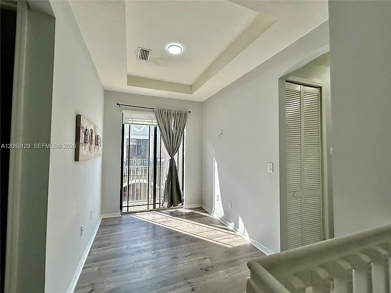607 NE 35th Ave #607 — Photo 17