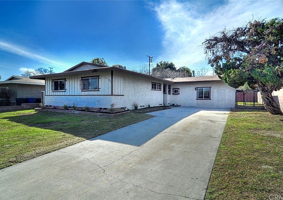 1st image of 1504 Flores St