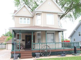 514 S Monroe St, Clinton, IL 61727