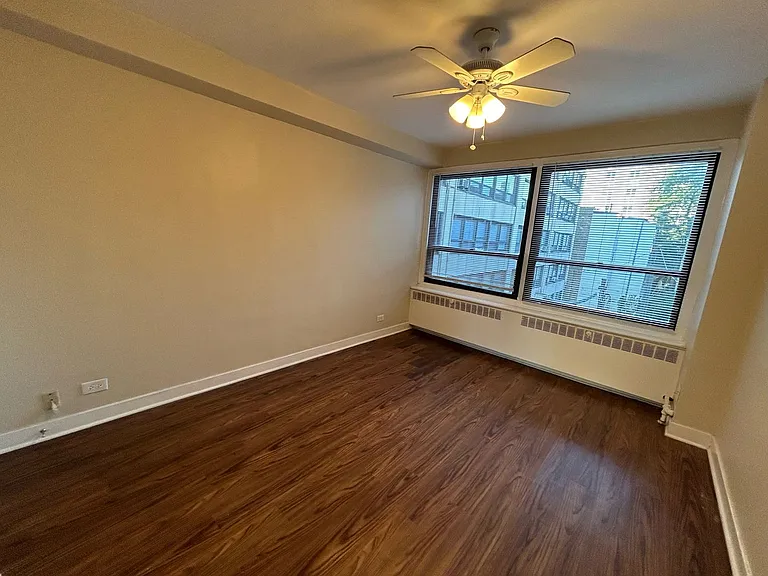 4180 Marine Terrace Apartments — Photo 183