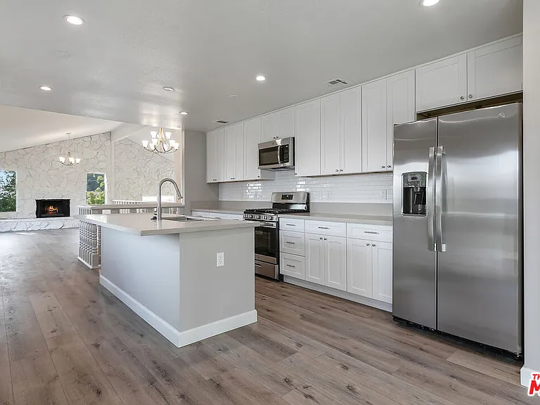 23937 Jensen Dr — Photo 9
