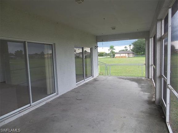 4th image of 627 SE 1st Ter