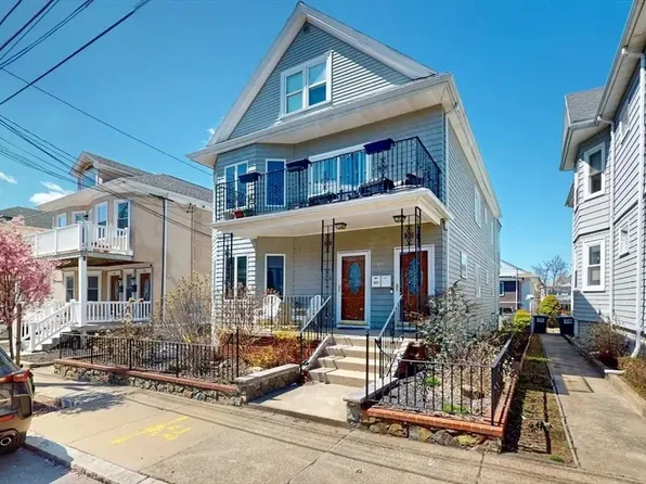 111 Hillsdale Rd, Somerville, MA 02144