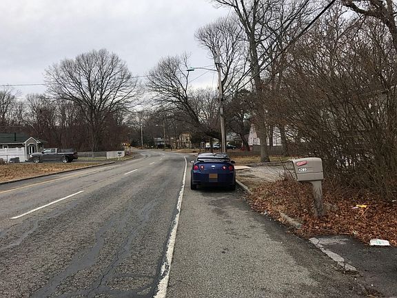 4th image of 4209 Express Dr N