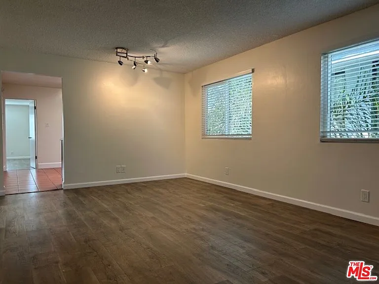 36 Brooks Ave #D — Photo 7