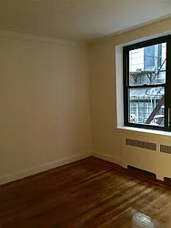 Rented by Siderow Residential Group