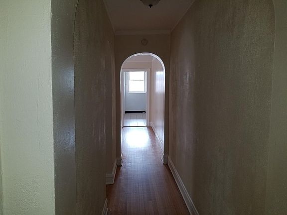 2nd image of 8348 S Maryland Ave APT 2