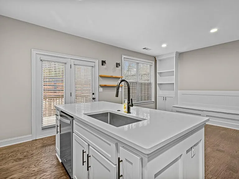 3209 Hallmark Ln — Photo 12