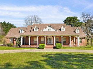 33 Plantation Acres Dr, Little Rock, AR 72210