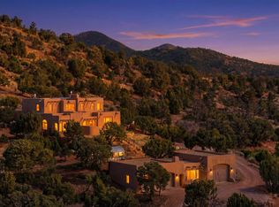30 Camino Sanador, Santa Fe, NM 87505