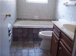 5th image of 618 Pickwick Pl