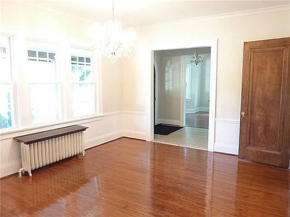 5th image of 3317 W Bancroft St