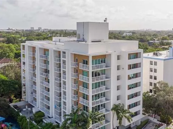 2740 SW 28th Ter APT 403, Miami, FL 33133