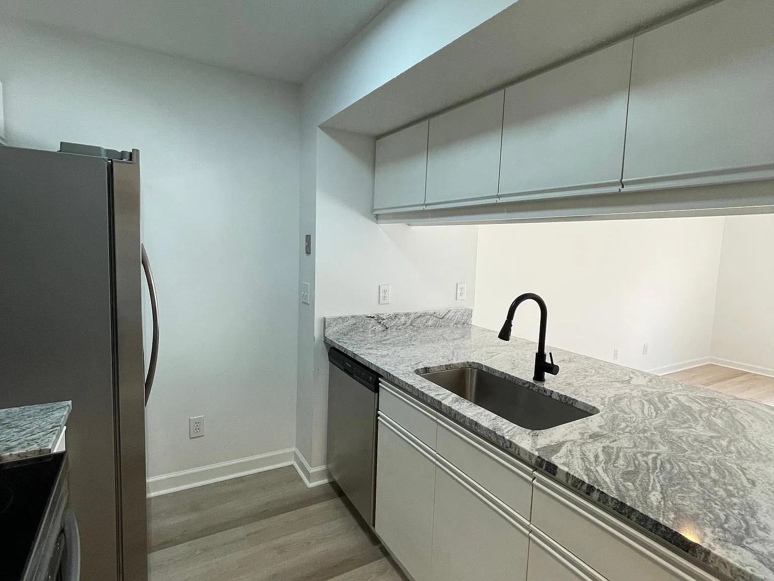 1814 Ridgebury Dr — Photo 3
