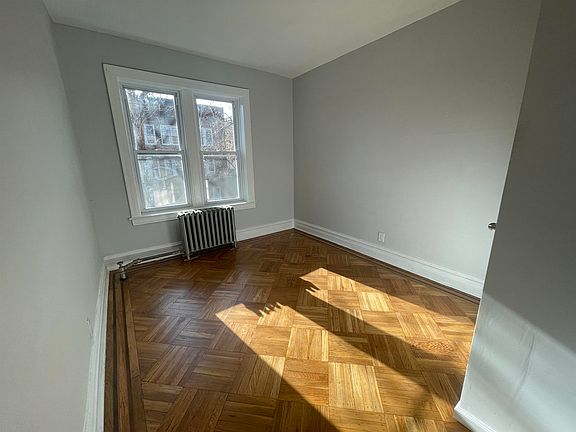 4th image of 234 Lexington Ave APT 3