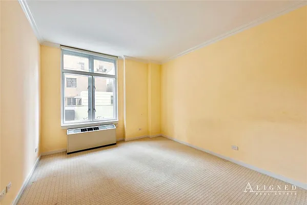 Sold by Isaacs Ganz Real Estate | media 8