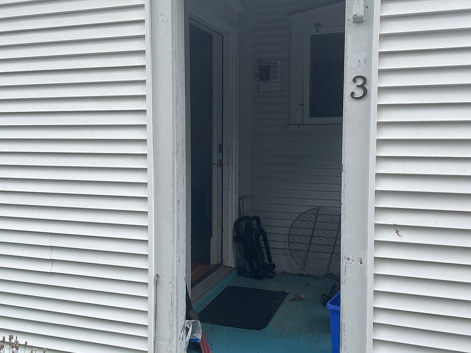 1st image of 164 N Willard St #3