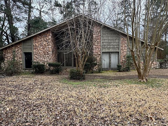 2nd image of 115 Avian Ln