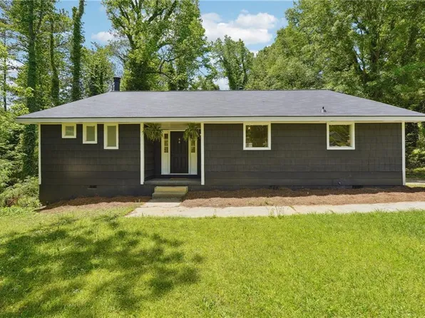 8915 Creekwood Ct, Riverdale, GA 30274