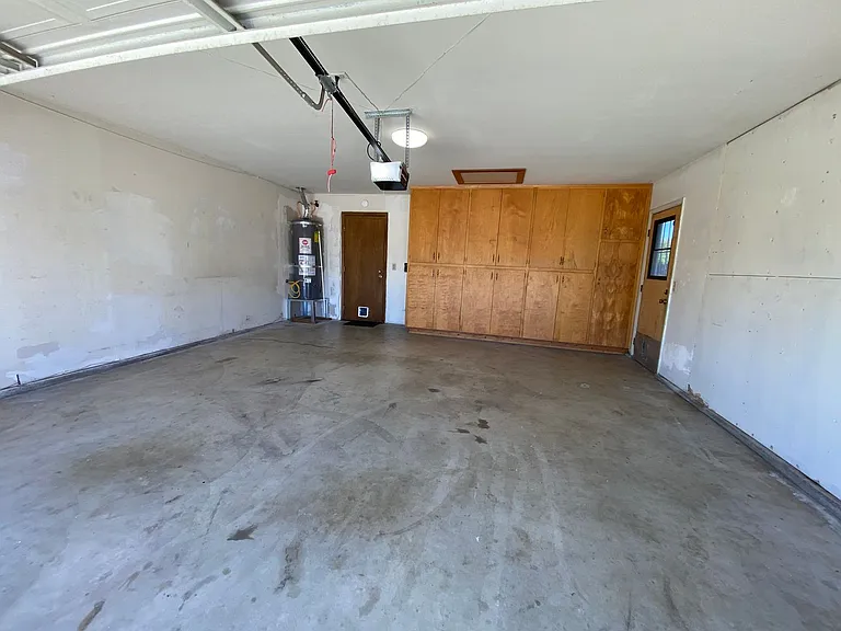 1348 E Ferguson Ct — Photo 2