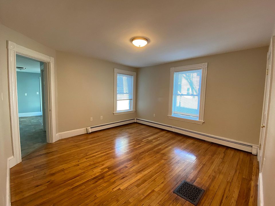 2nd image of 23 Central St #3L