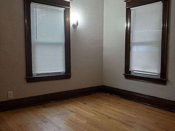 5th image of 165-167 Pearl St #165