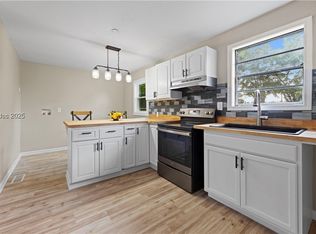 121 Harrison St, Varnville, SC 29944