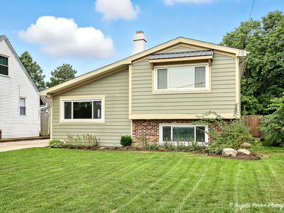 828 Ridge Ave, Mundelein, IL, 60060