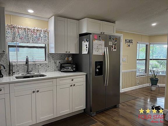 4th image of 2372 Sandlewood Ln