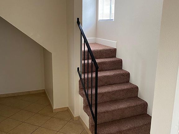 4th image of 8621 Greenleaf Ave APT D