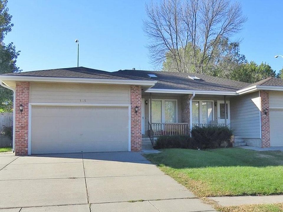 2 car garage with 3rd parking space