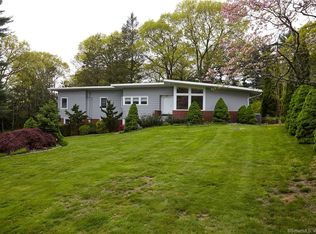 468 Valley Rd, Fairfield, CT 06825