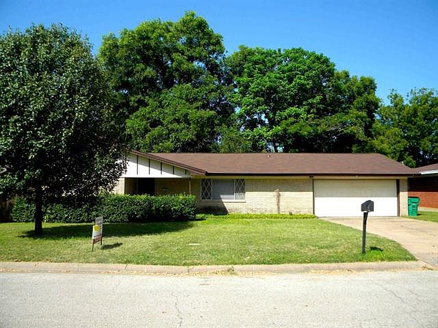1st image of 250 Greenview Dr