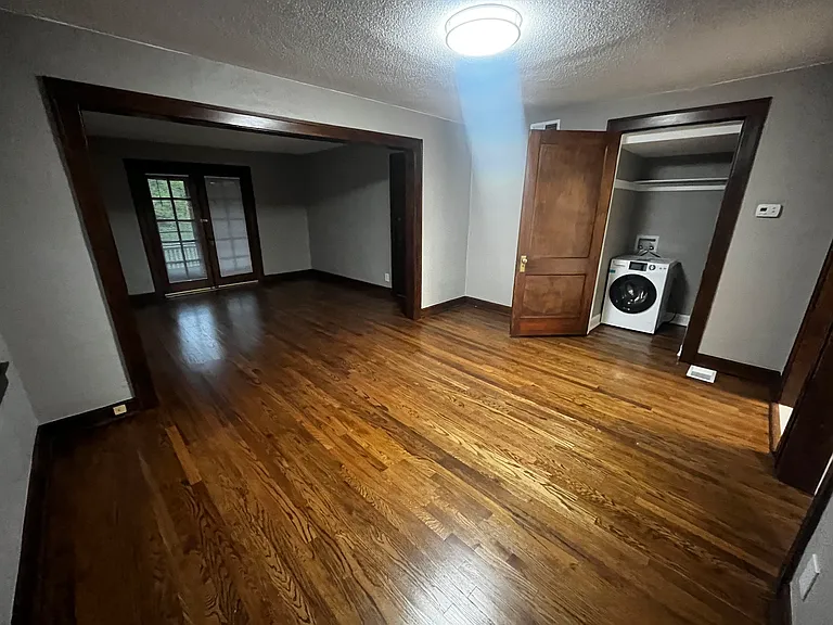 4005 Kenwood Ave #2N — Photo 3