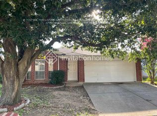 8037 Iris Cir, Fort Worth, TX 76137