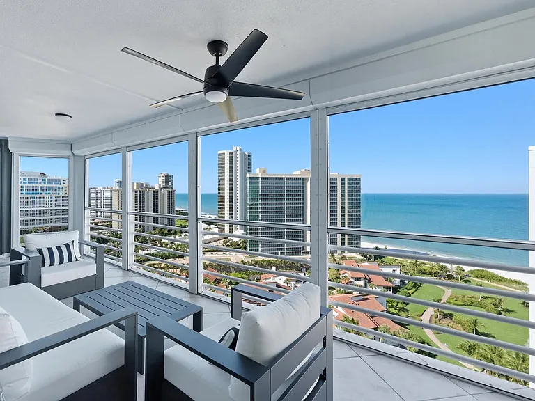 4751 Gulf Shore Blvd N #Penthouse 7 — Photo 1